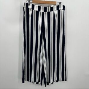 H & M NWT 12 Wide Leg Blue White Striped Culottes Capros